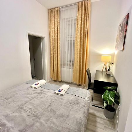 Apartment Robin - Old Town Bratislava Exterior photo