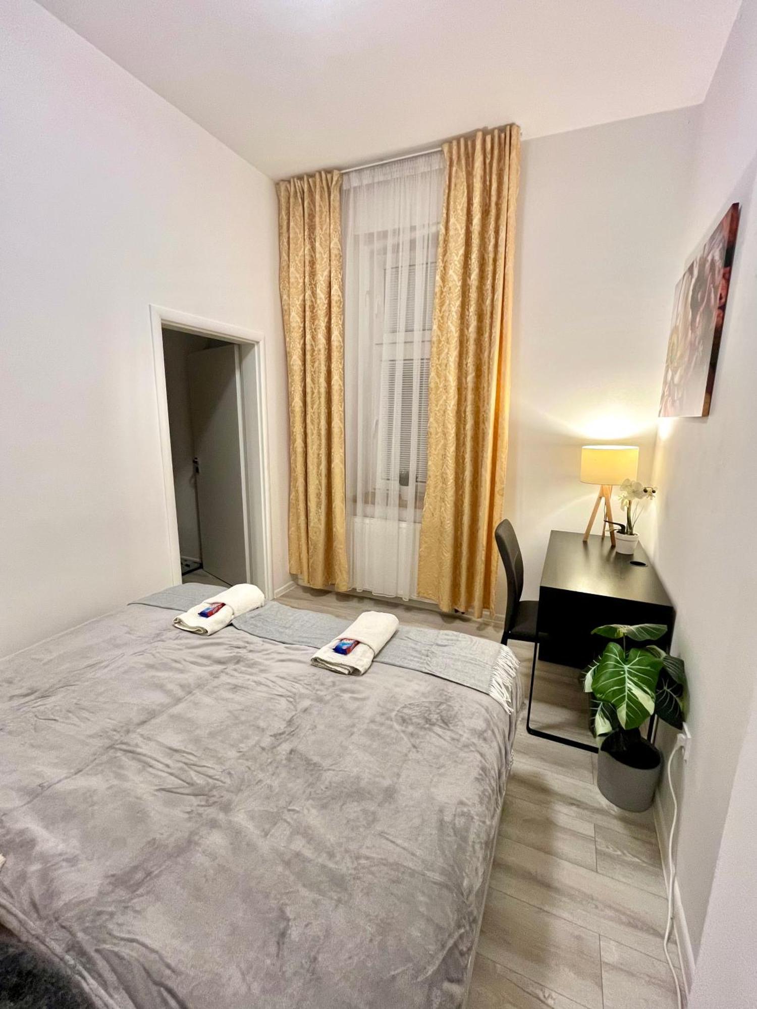 Apartment Robin - Old Town Bratislava Exterior photo