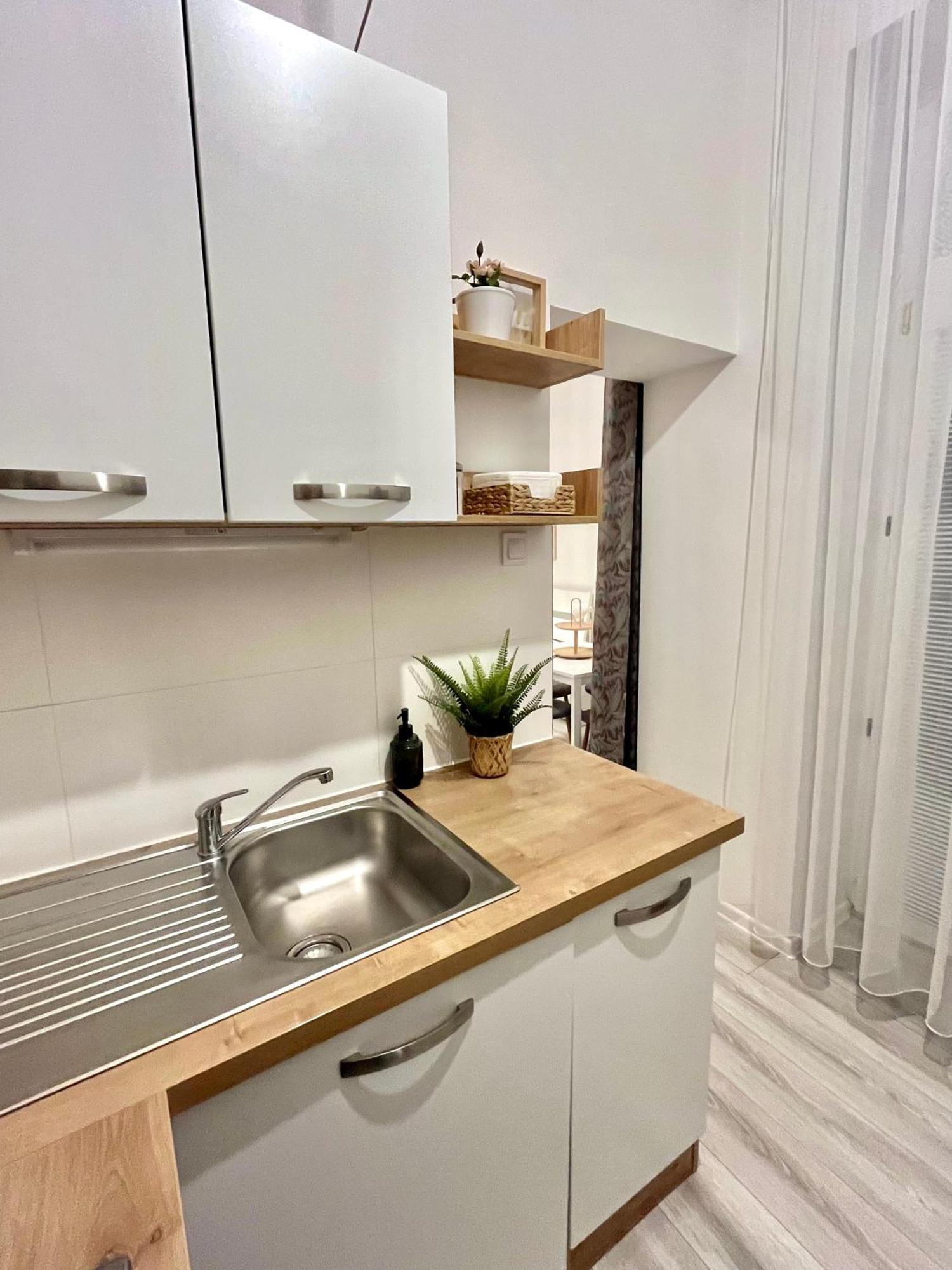 Apartment Robin - Old Town Bratislava Exterior photo